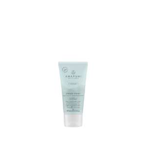 Cream Rinse Awapuhi Wild Ginger 75ml where hydration meets elegance, works to detangle and smooth, enhancing shine and vitality without weighing hair down.